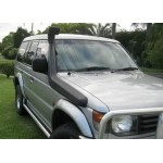 Mitsubishi V31 Pajero Snorkel