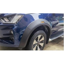 Reflektörlü Dodik Takımı Isuzu Dmax 2020+ 