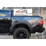 TOYOTA HILUX REVO 2015+2019  ÇAMURLUK KAPLAMASI (DODİK ) TAKIM ABS PLASTİK KROM VİDALI