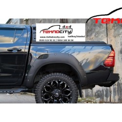 TOYOTA HILUX REVO 2015-2019 ÇAMURLUK DODİK TAKIMI