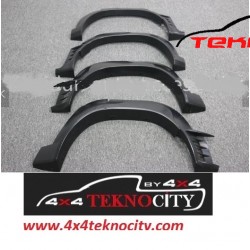 TOYOTA HILUX REVO 2015+ ÇAMURLUK KAPLAMASI (DODİK TAKIM)TRD TİP